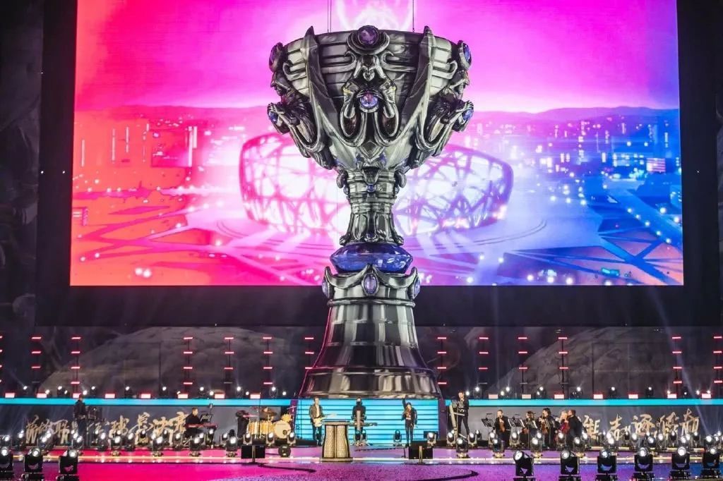 礼服表现 礼服表现